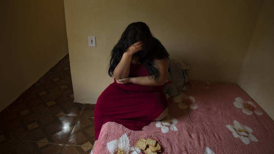 Pobreza avança e país tem 3 milhões à espera de acesso a Bolsa Família e INSS