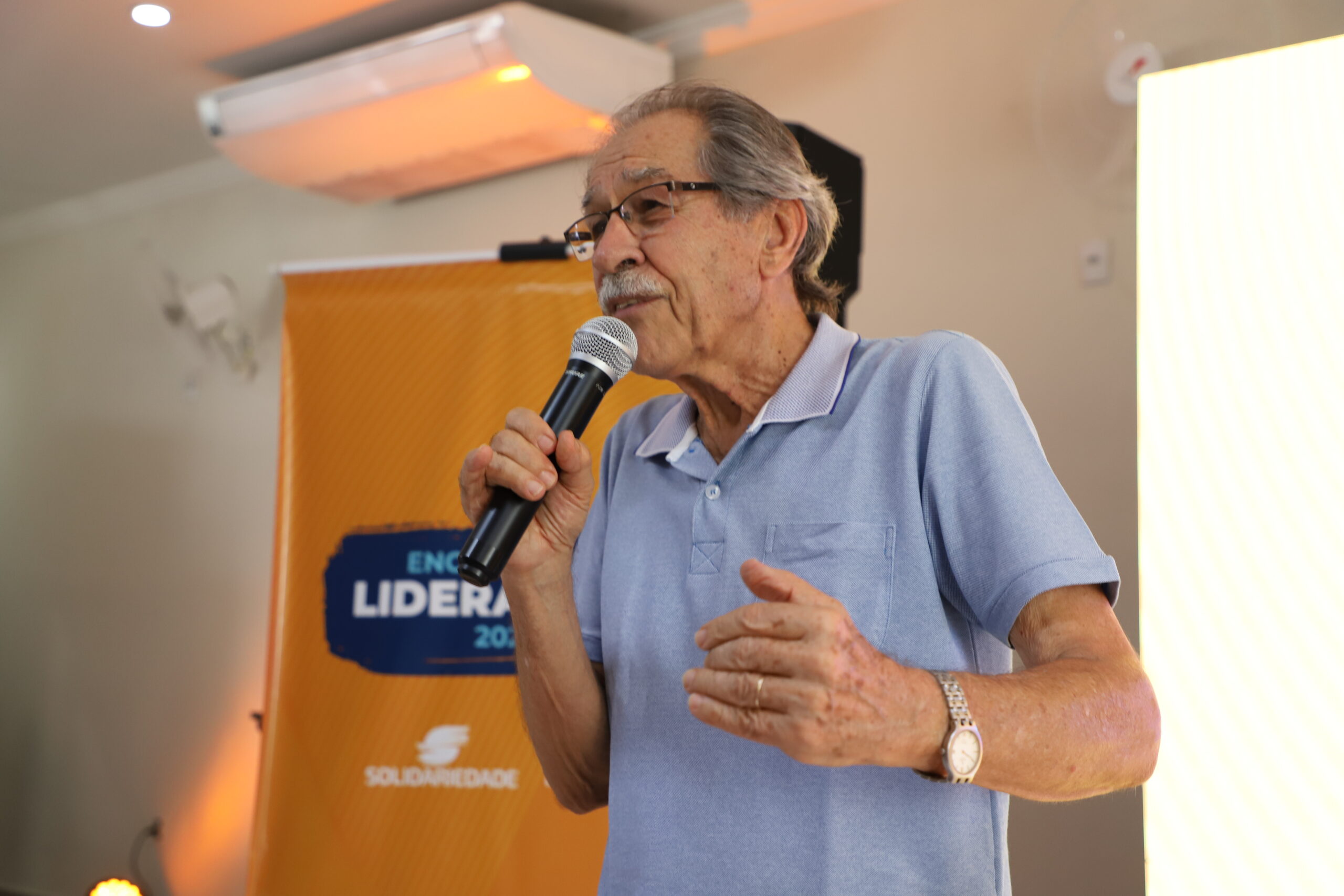 Esquerda, direita e centro: por que há tantos partidos políticos?