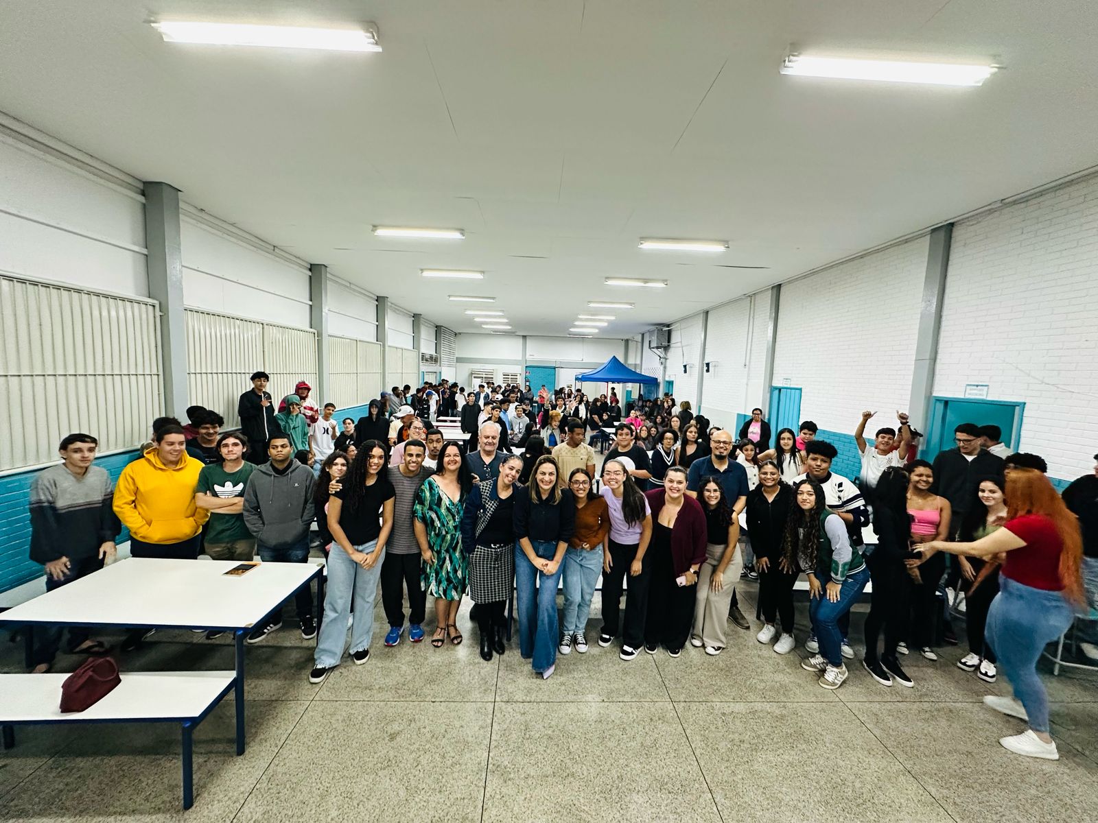 Além dos muros das escolas: especialistas propõem soluções para a educação