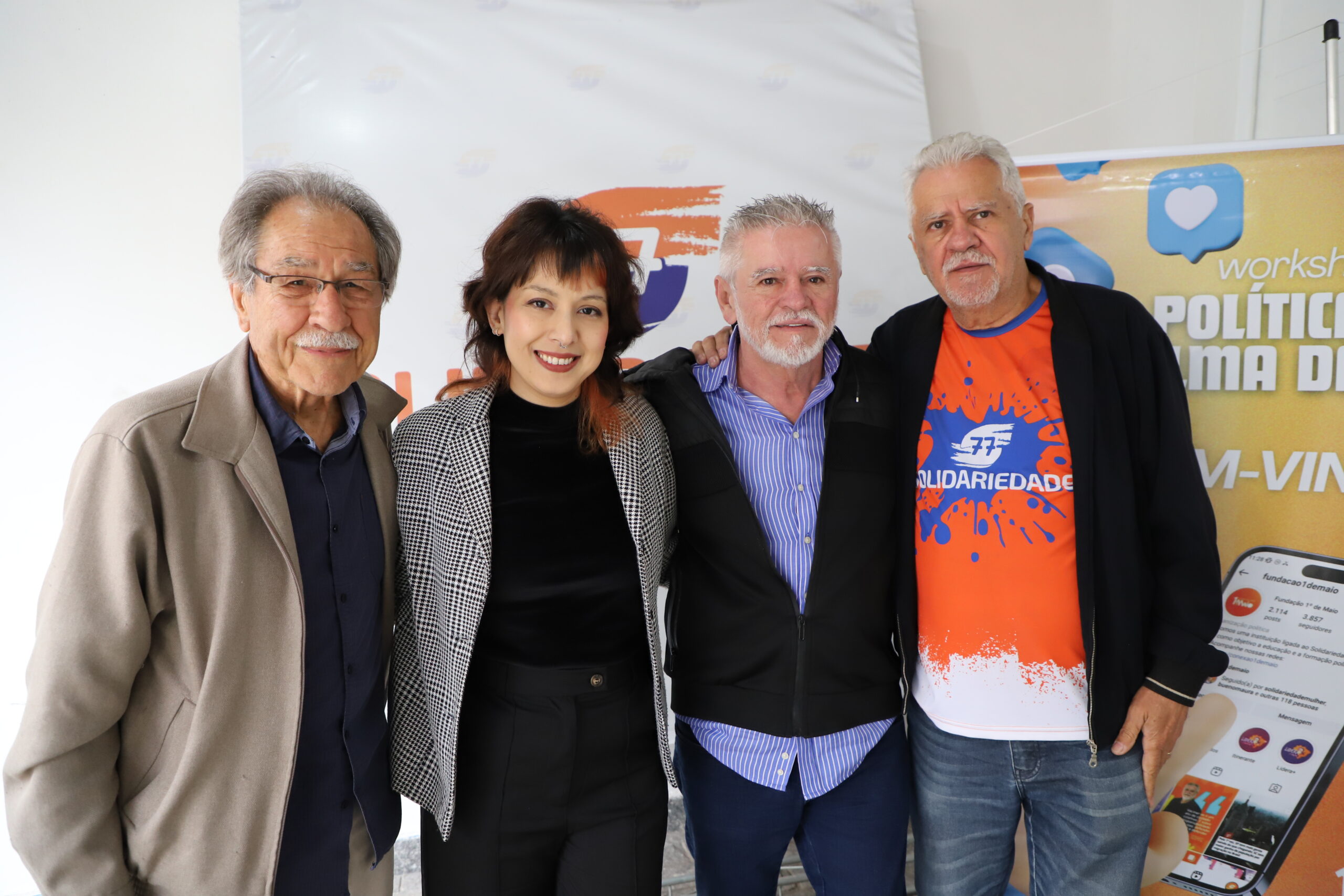 Política na Palma da Mão